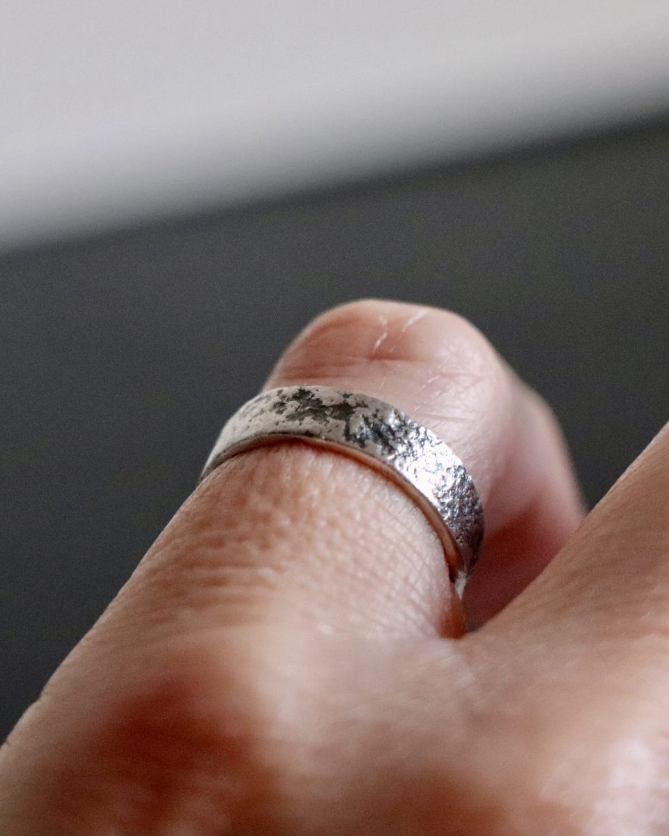 Bague ruban, bague en argent fait main par Maryjou — vue 5