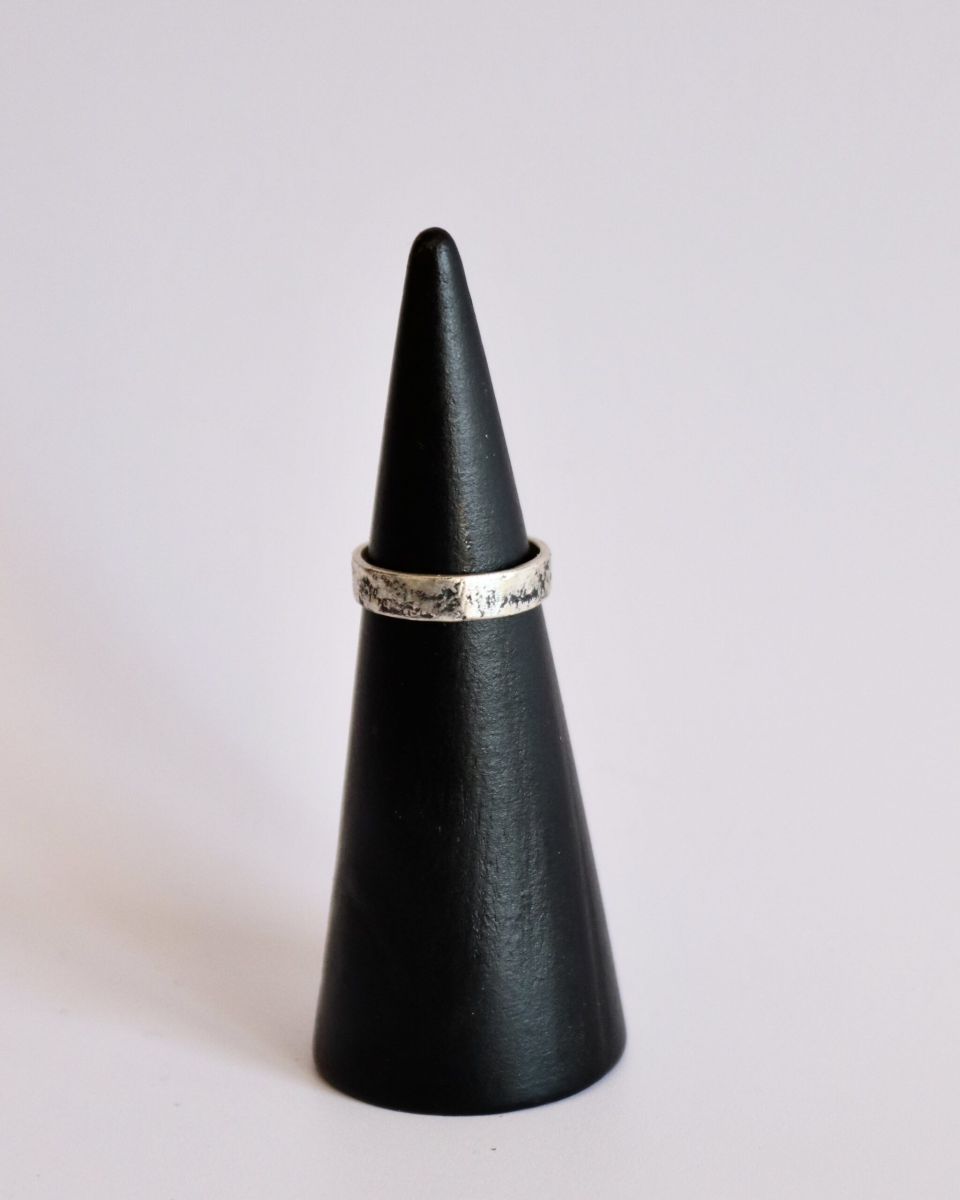 Bague diagonale, bague en argent fait main par Maryjou — vue 4