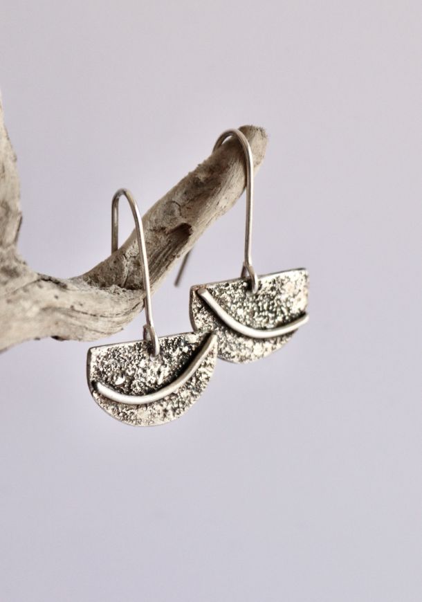 Boucles ponctuation, boucles d’oreilles en argent fait main par Maryjou