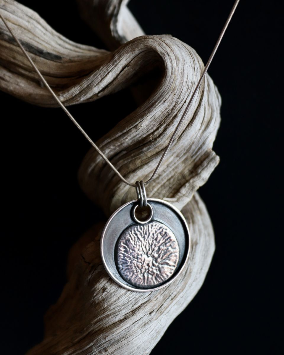 Pendentif soleye noir, pendentif en argent fait main par Maryjou
