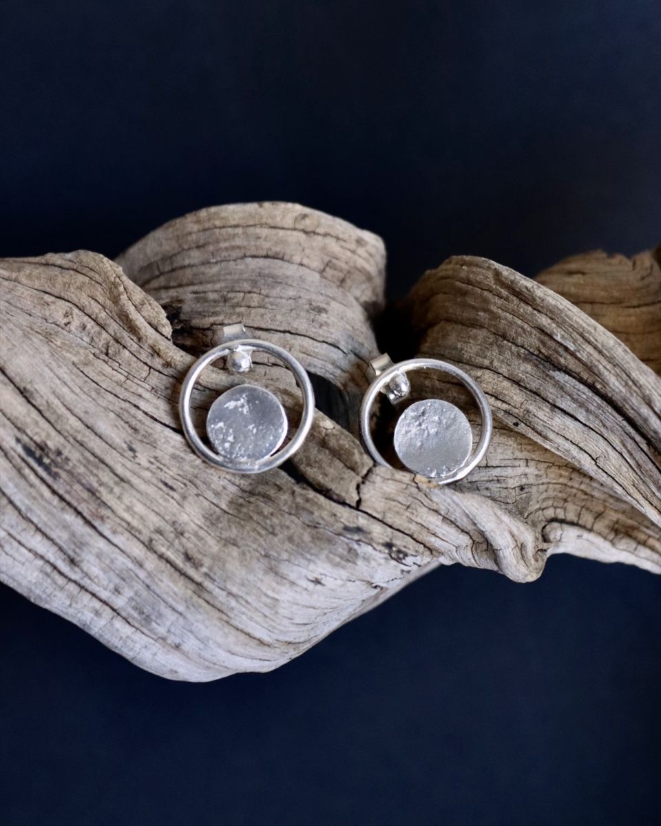 Boucles orbite, boucles d’oreilles en argent fait main par Maryjou