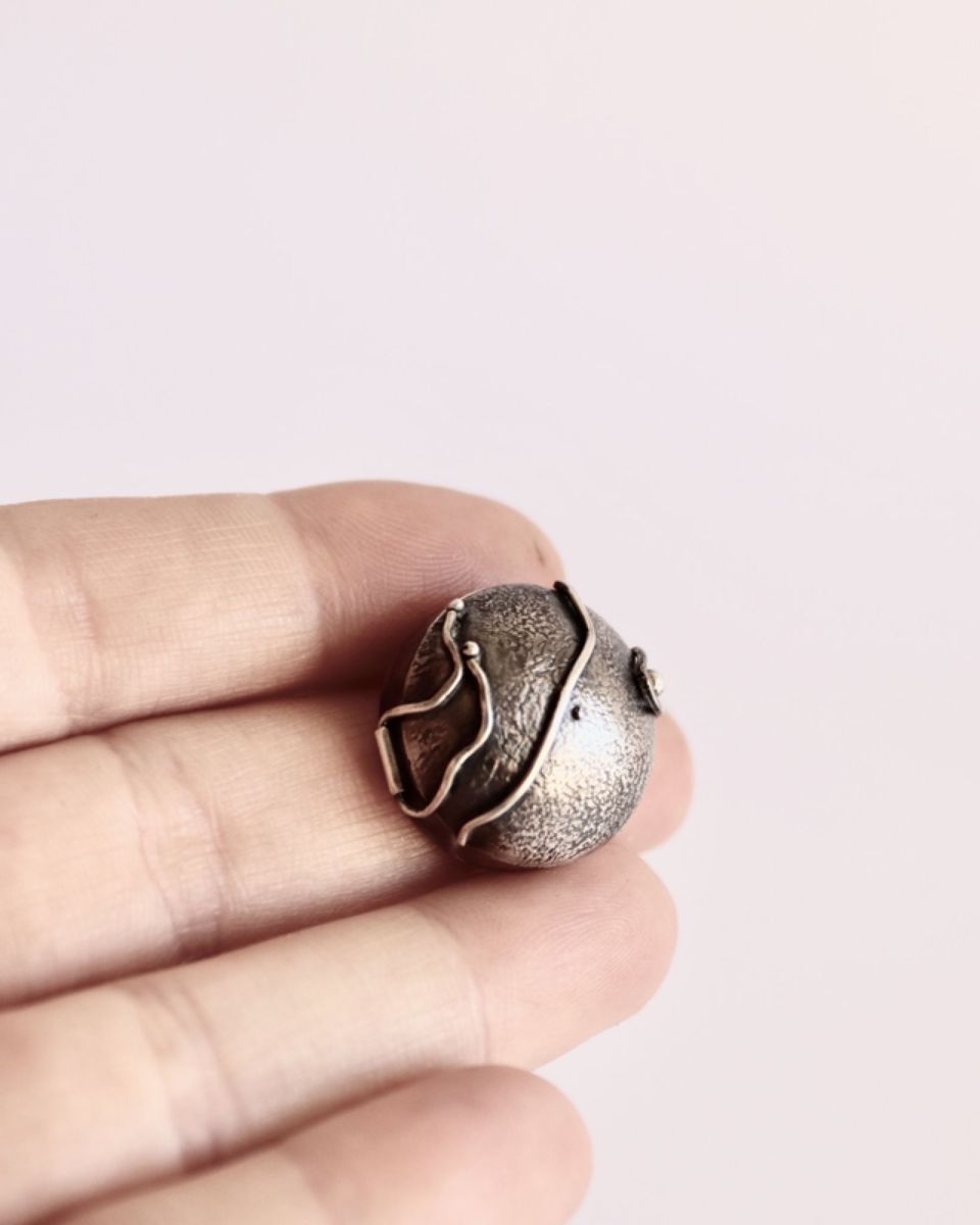 Boîte Dôme, objet en argent fait main par Maryjou — vue 7