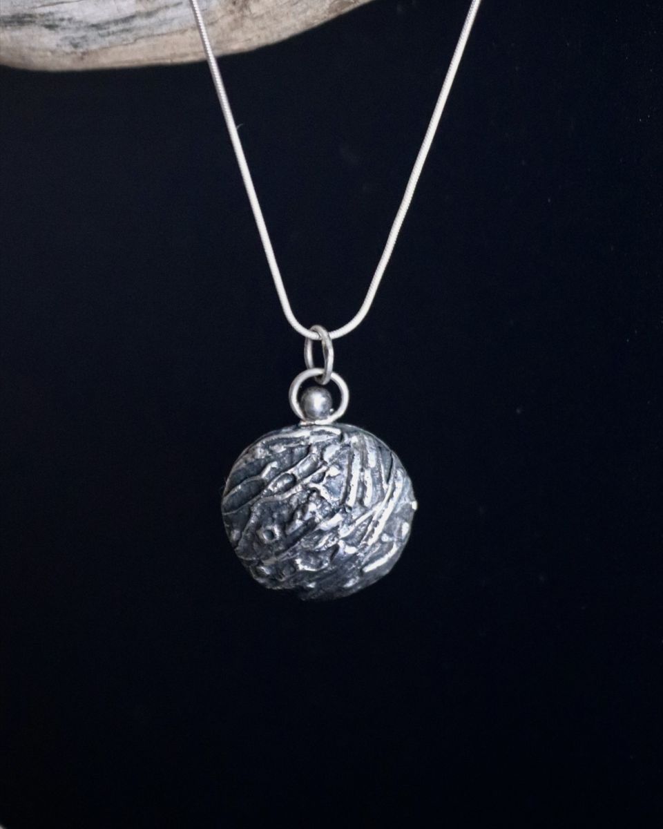 Pendentif Noy, pendentif en argent fait main par Maryjou — vue 2
