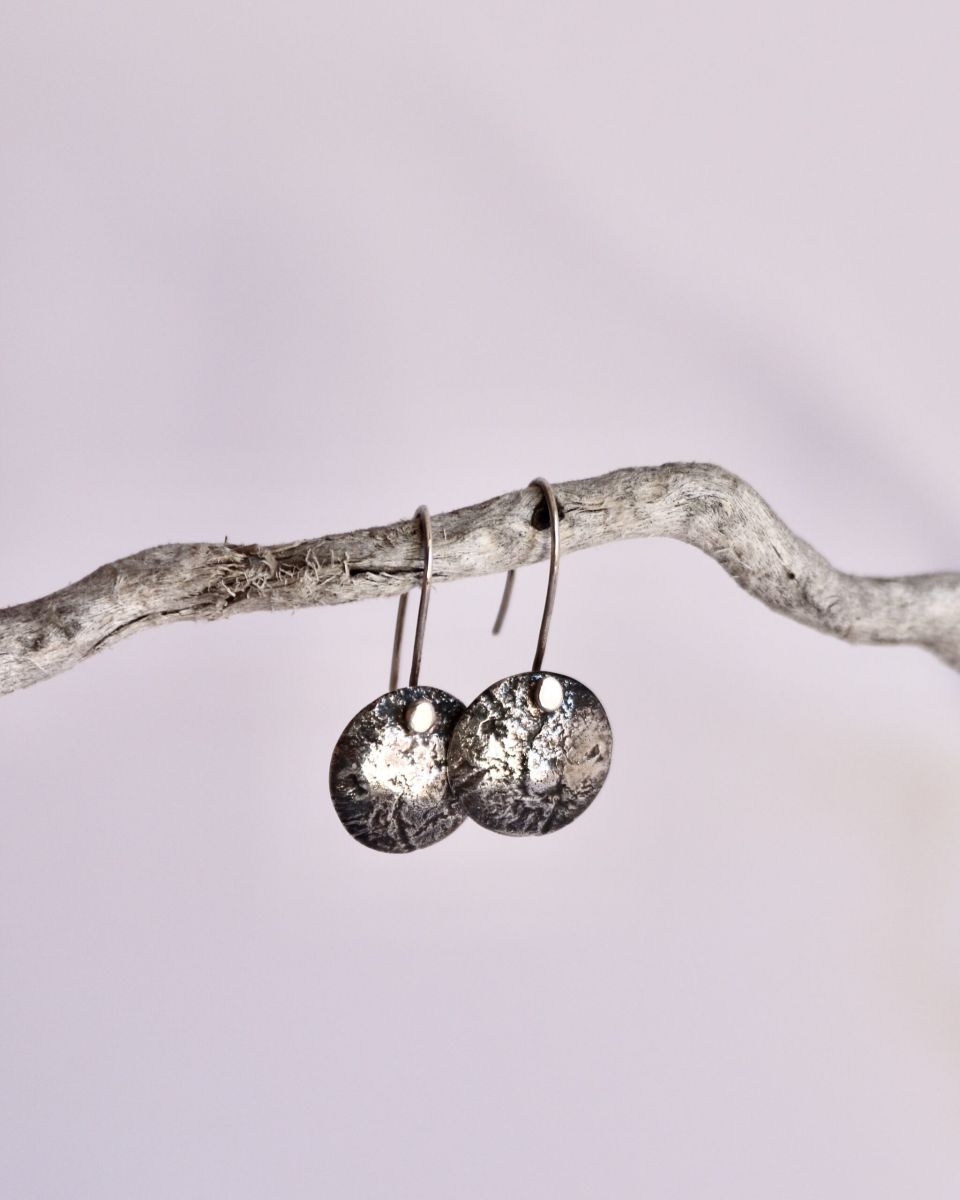 Boucles reversibles Ondes, boucles réversibles en argent fait main par Maryjou — vue 5