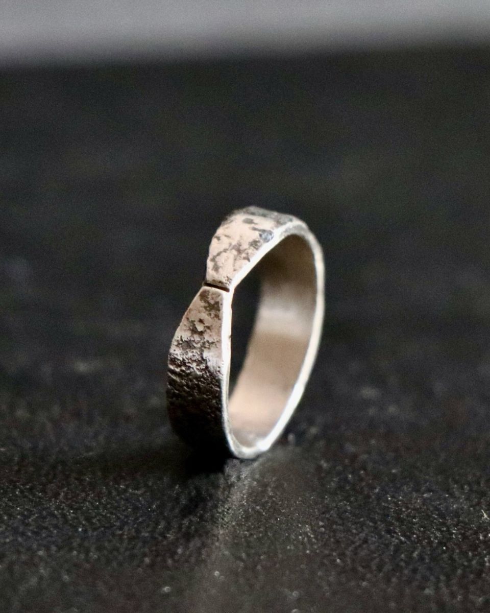 Bague ruban, bague en argent fait main par Maryjou — vue 2