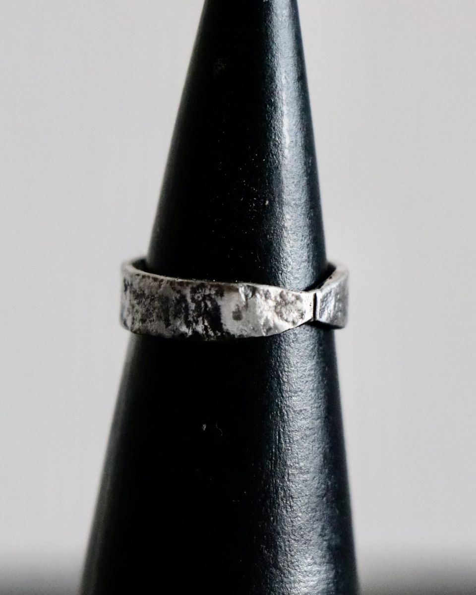 Bague ruban, bague en argent fait main par Maryjou — vue 3