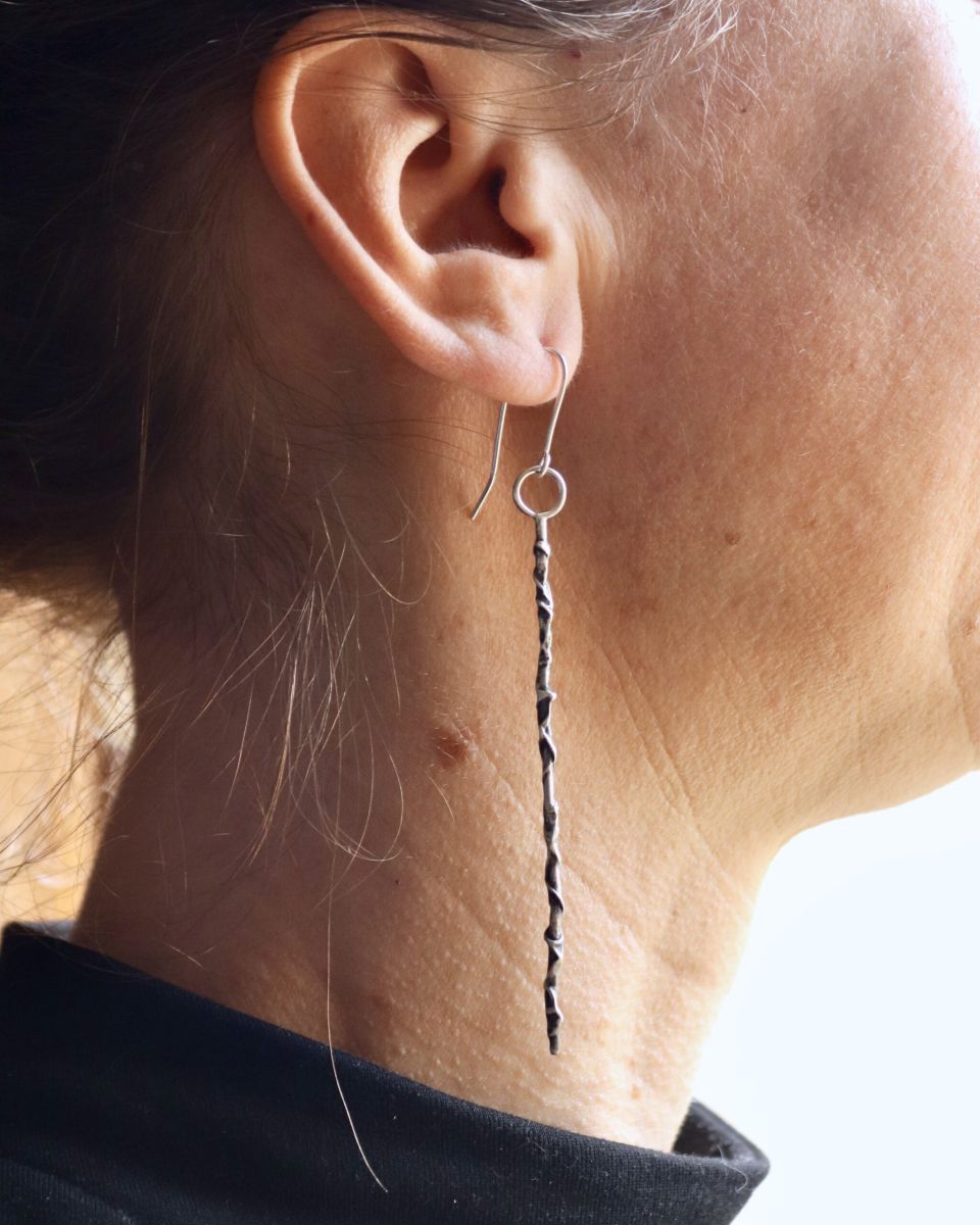 Boucles Lignes, boucles d’oreilles en argent fait main par Maryjou