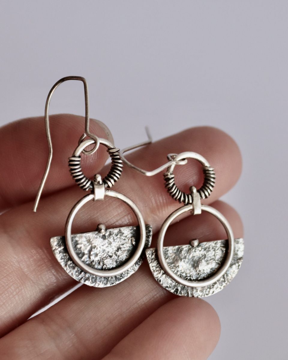 Boucles Equylibre, boucles d’oreilles en argent fait main par Maryjou — vue 4