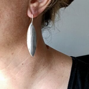 Boucles Elyne, boucles d’oreilles en argent fait main par Maryjou
