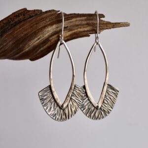 Boucles iroquoises, boucles d’oreilles en argent fait main par Maryjou