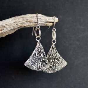 Boucles méandres, boucles d’oreilles en argent fait main par Maryjou
