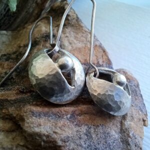 Boucles Nyd, boucles d’oreilles en argent fait main par Maryjou
