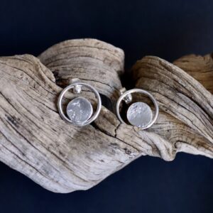 Boucles orbite, boucles d’oreilles en argent fait main par Maryjou