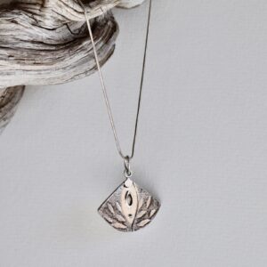 Pendentif Folia, pendentif en argent fait main par Maryjou