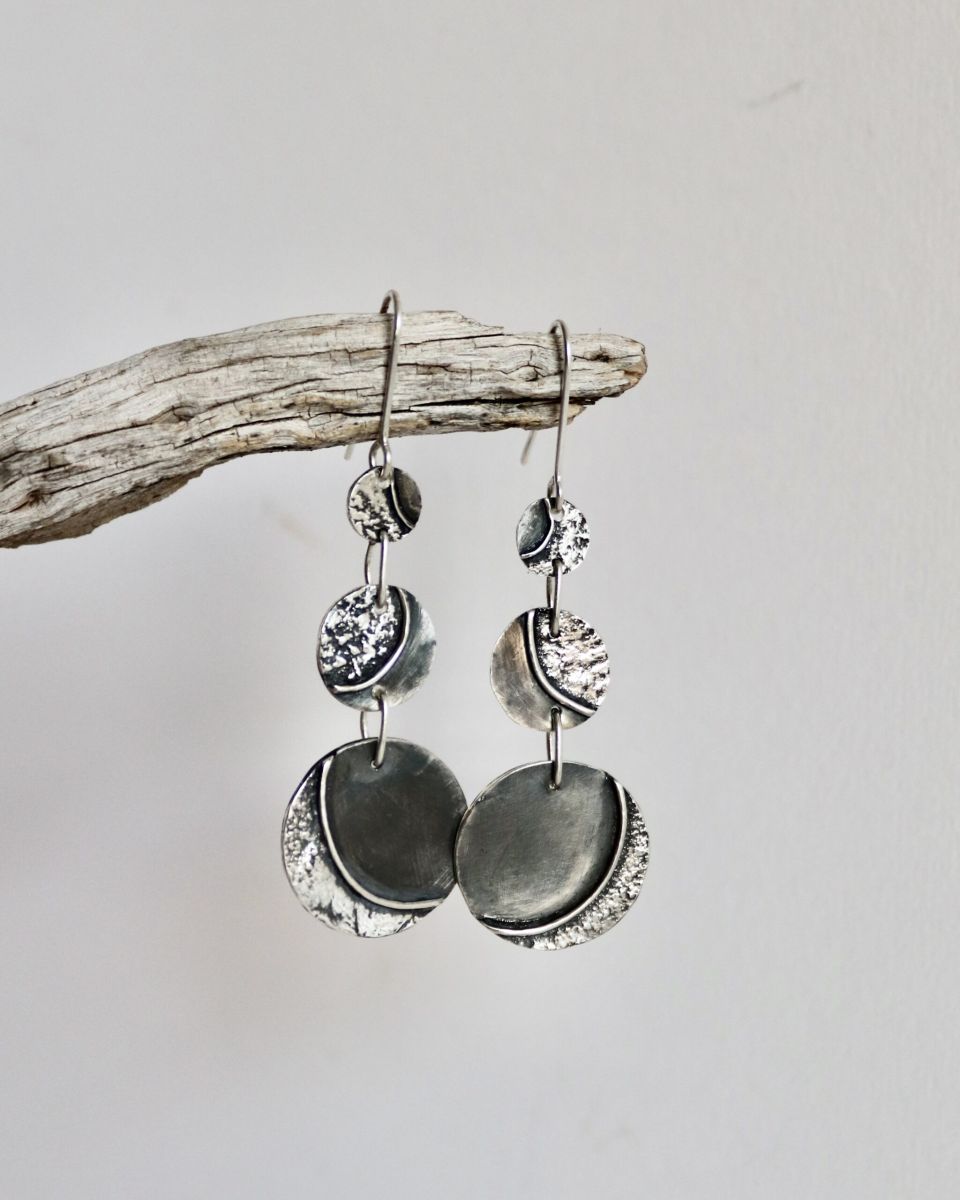 Boucles Lunes, boucles d’oreilles en argent fait main par Maryjou — vue 4