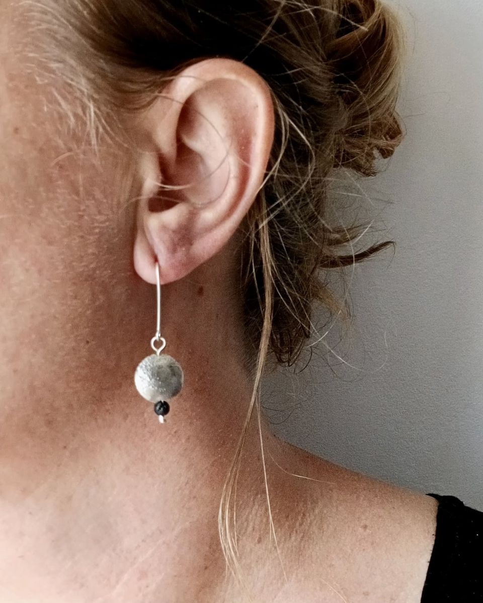 Boucles Soucoupes, boucles d’oreilles en argent fait main par Maryjou