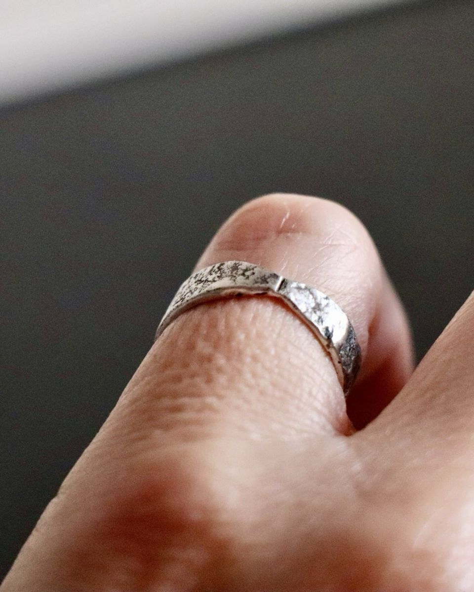 Bague ruban, bague en argent fait main par Maryjou — vue 6
