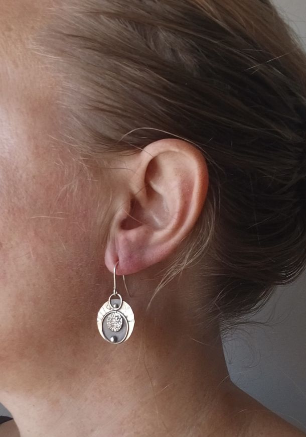 Boucles Eclypse, boucles d’oreilles en argent fait main par Maryjou
