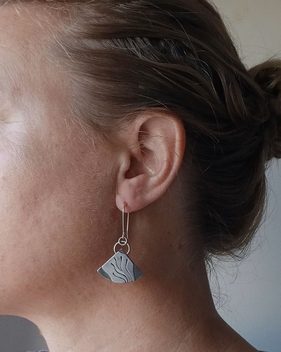 Boucles Anonymes, boucles d’oreilles en argent fait main par Maryjou — vue 2