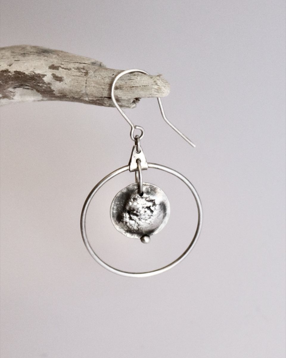 Boucles Lunja, boucles d’oreilles en argent fait main par Maryjou — vue 3