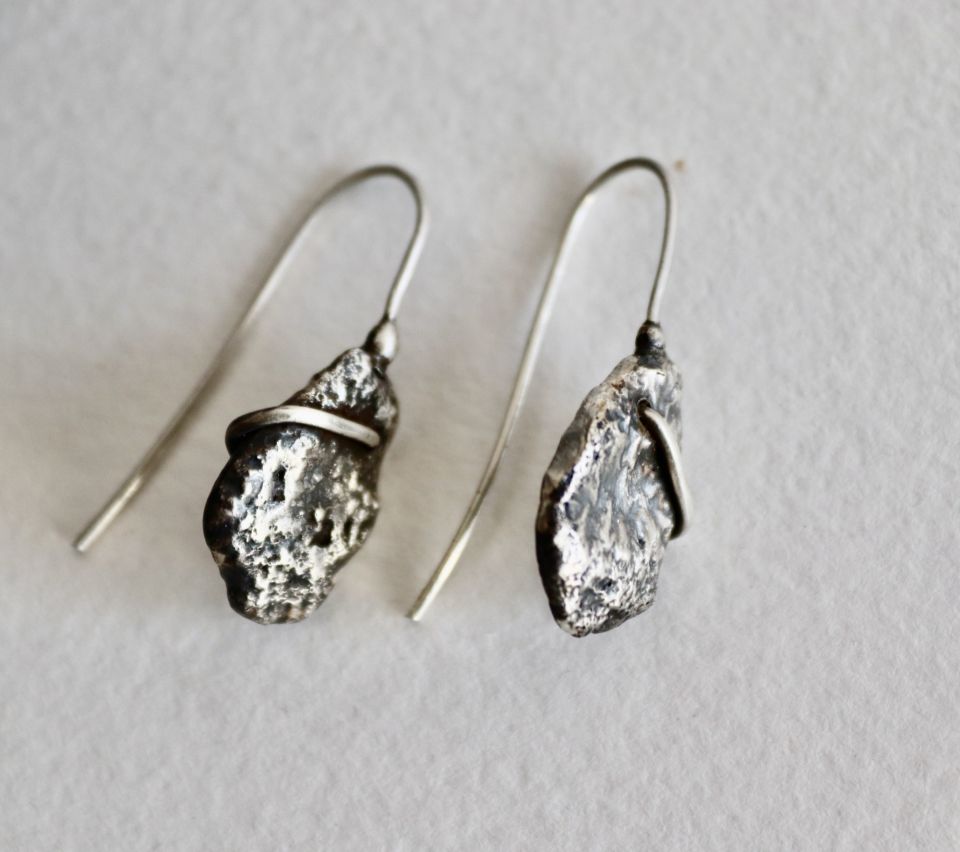 Boucles Roc, boucles d’oreilles en argent fait main par Maryjou — vue 3