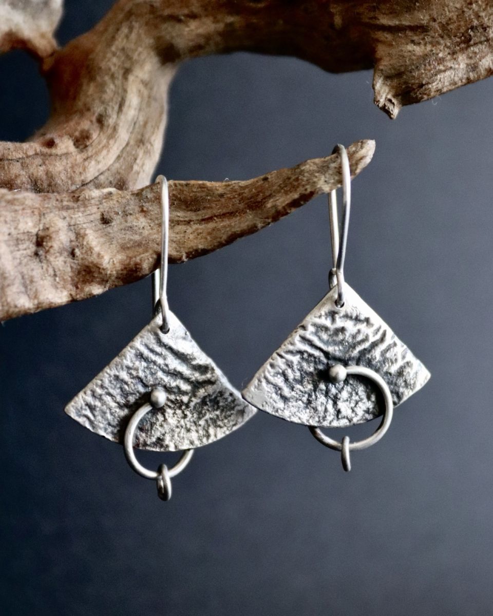 Boucles Orka, boucles d’oreilles en argent fait main par Maryjou — vue 4