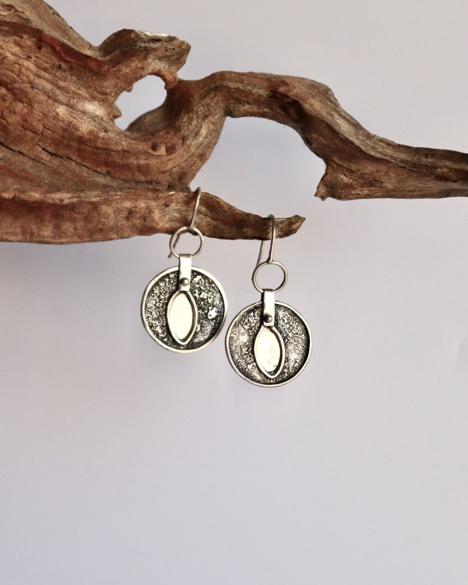 Boucles Phaos, boucles d’oreilles en argent fait main par Maryjou