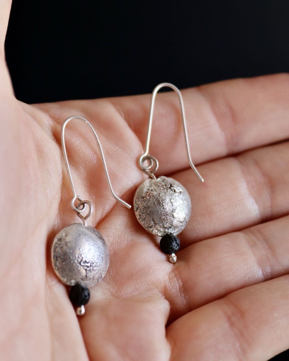 Boucles Soucoupes, boucles d’oreilles en argent fait main par Maryjou — vue 6