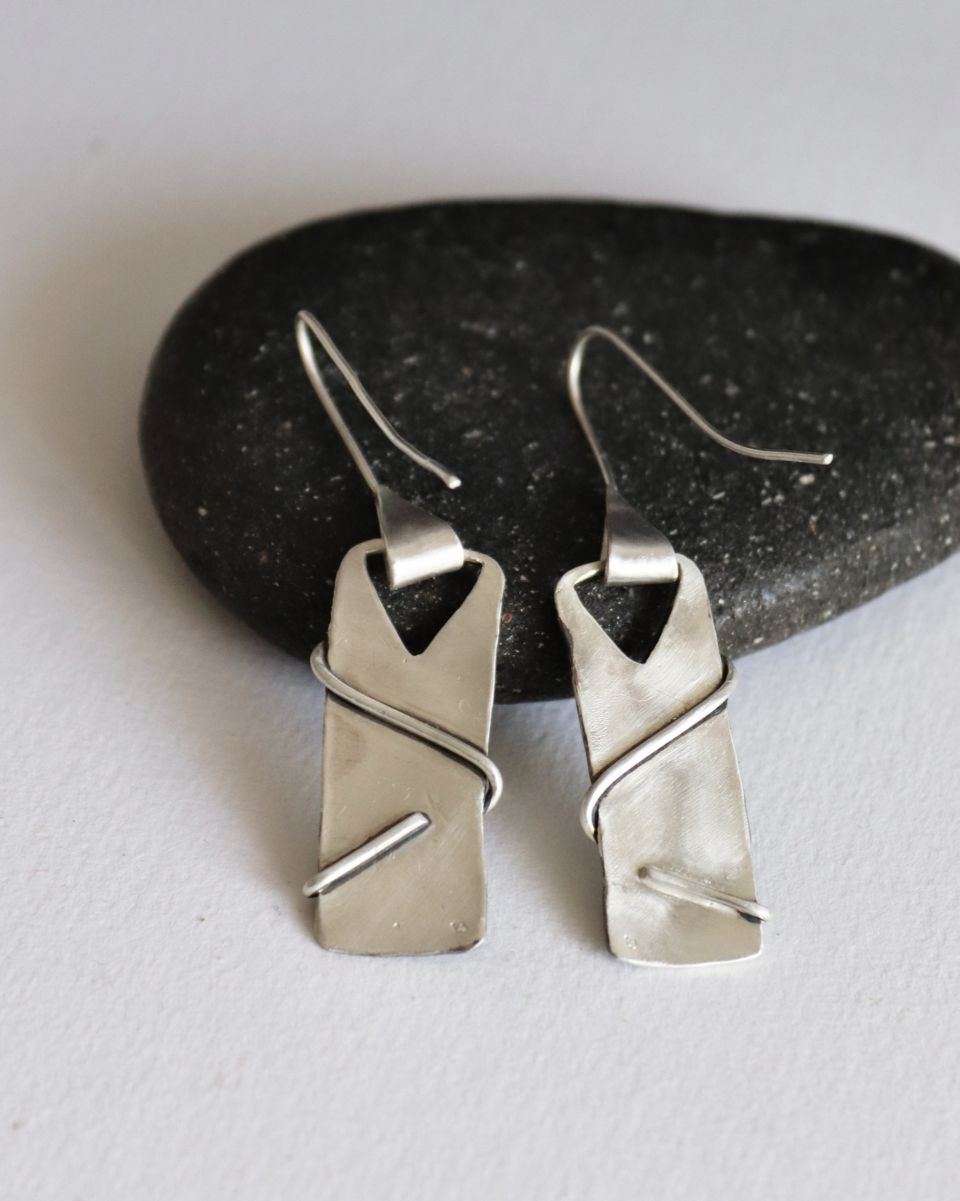 Boucles traverse 4 Boucles traverse, boucles d’oreilles en argent fait main par Maryjou — vue 4