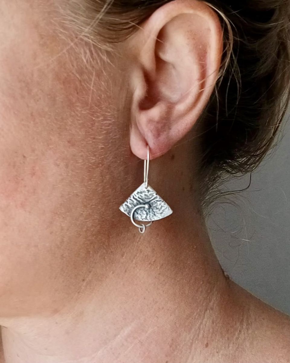 Boucles Orka, boucles d’oreilles en argent fait main par Maryjou