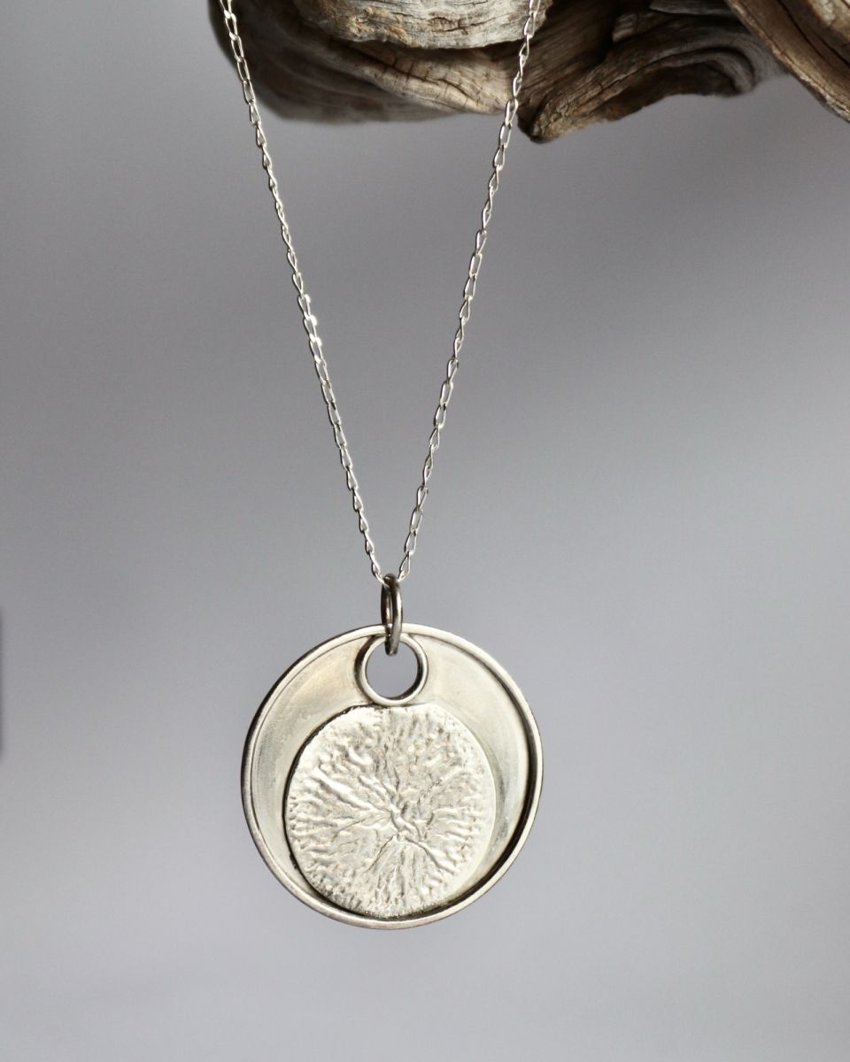 Pendentif soleye 1 Pendentif soleye, pendentif en argent fait main par Maryjou