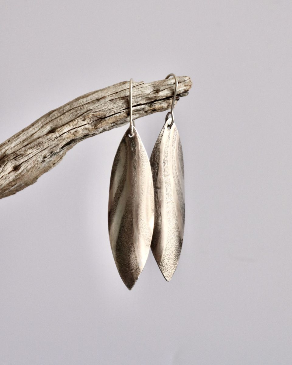 Boucles Elyne, boucles d’oreilles en argent fait main par Maryjou — vue 5