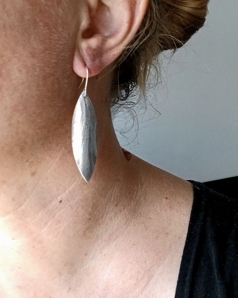 Boucles Elyne, boucles d’oreilles en argent fait main par Maryjou