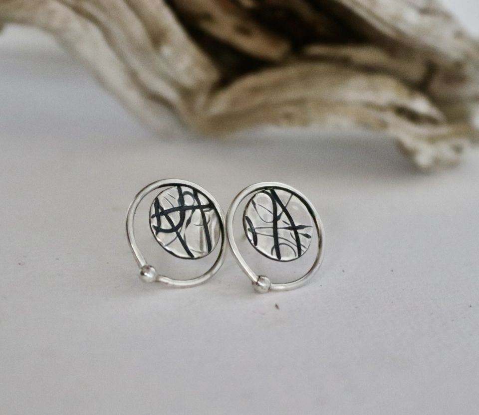 Boucles sentiers 1 Boucles sentiers, boucles d’oreilles en argent fait main par Maryjou