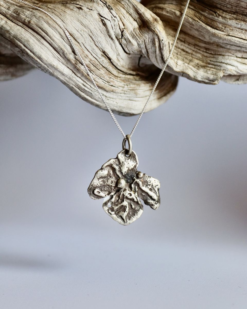 Pendentif Vygne 3 Pendentif Vygne, pendentif en argent fait main par Maryjou — vue 3