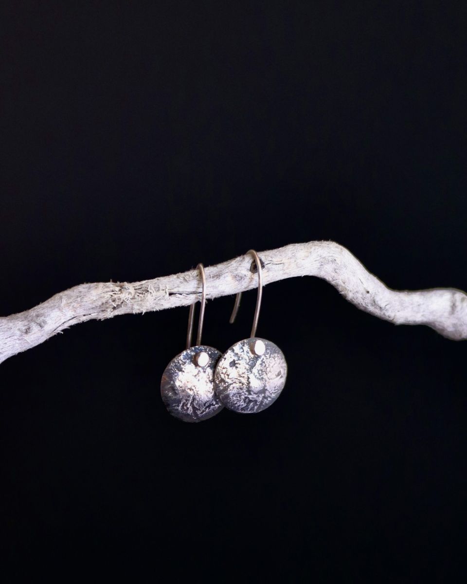 Boucles reversibles Ondes, boucles réversibles en argent fait main par Maryjou — vue 6