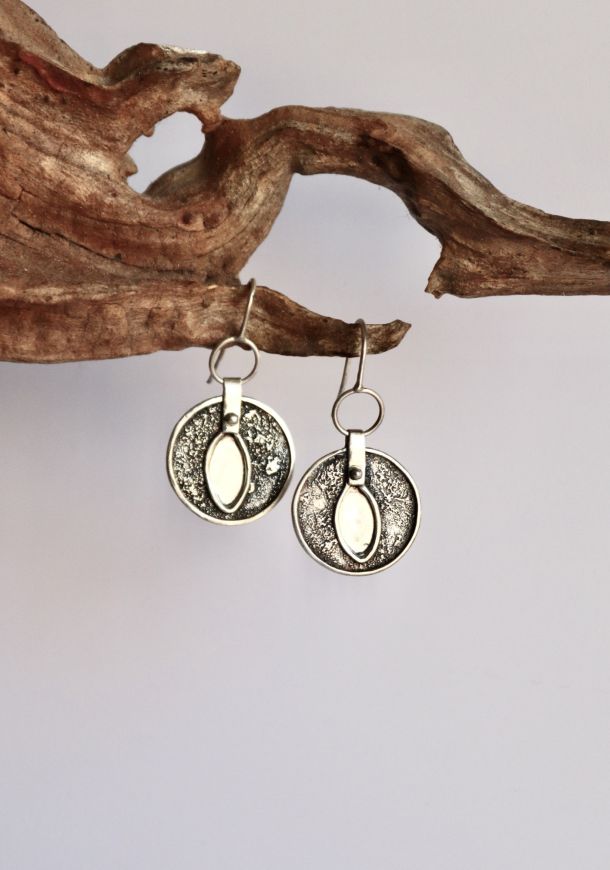 Boucles Phaos, boucles d’oreilles en argent fait main par Maryjou
