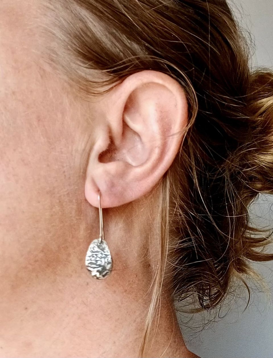 Boucles zébrées, boucles d’oreilles en argent fait main par Maryjou