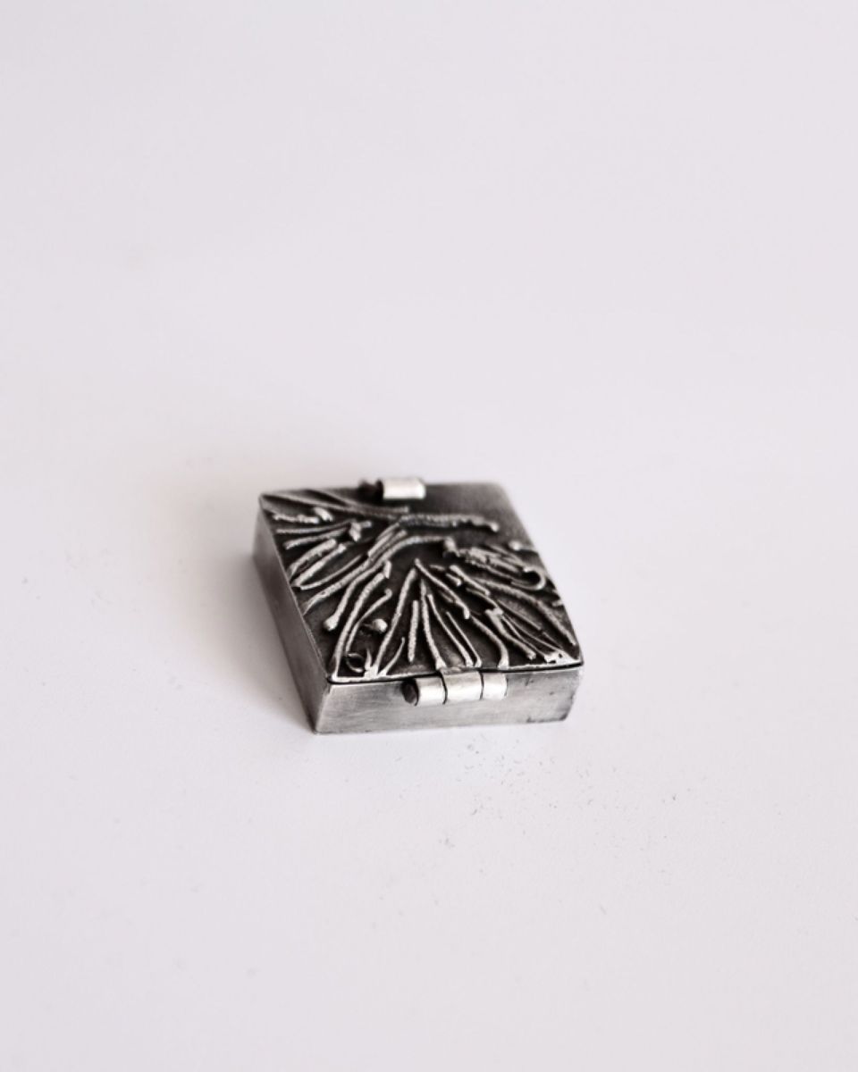 Boîte Carrée, objet en argent fait main par Maryjou — vue 4