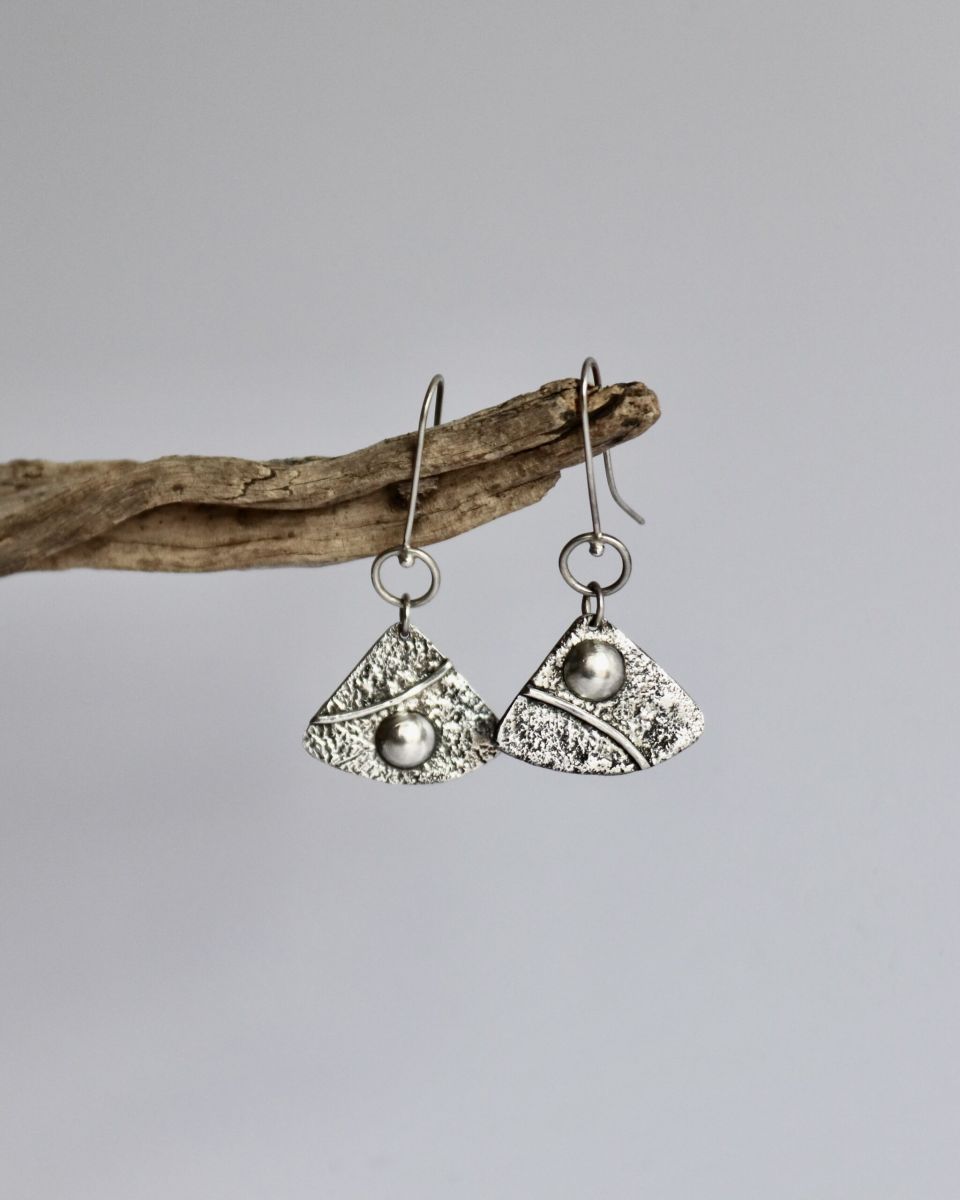 Boucles Arcane 1 Boucles Arcane, boucles d’oreilles en argent fait main par Maryjou