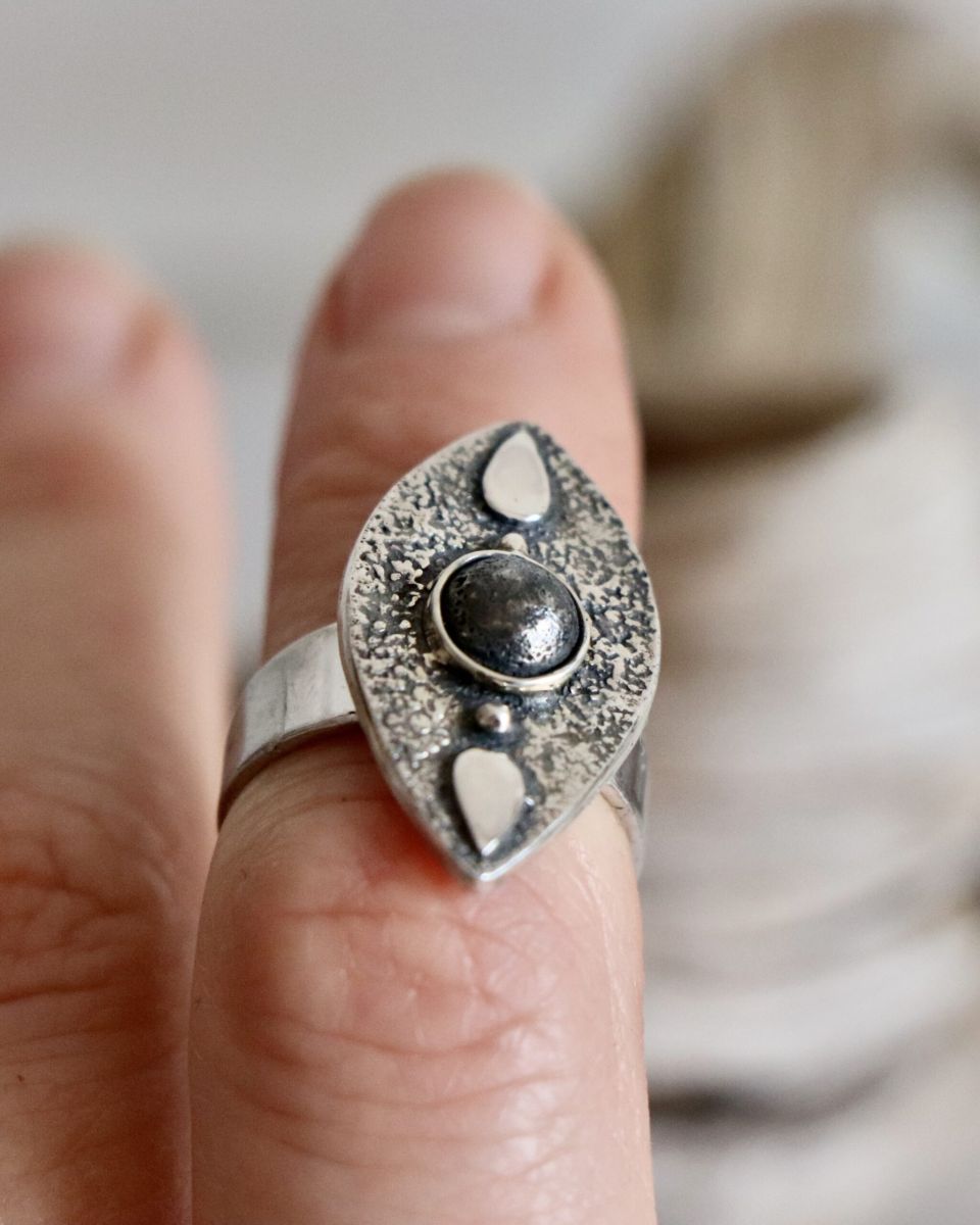 Bague Yris, bague en argent fait main par Maryjou — vue 2