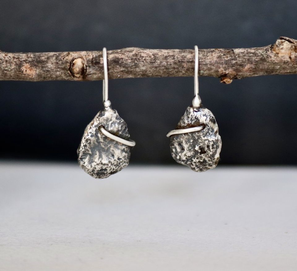 Boucles Roc, boucles d’oreilles en argent fait main par Maryjou