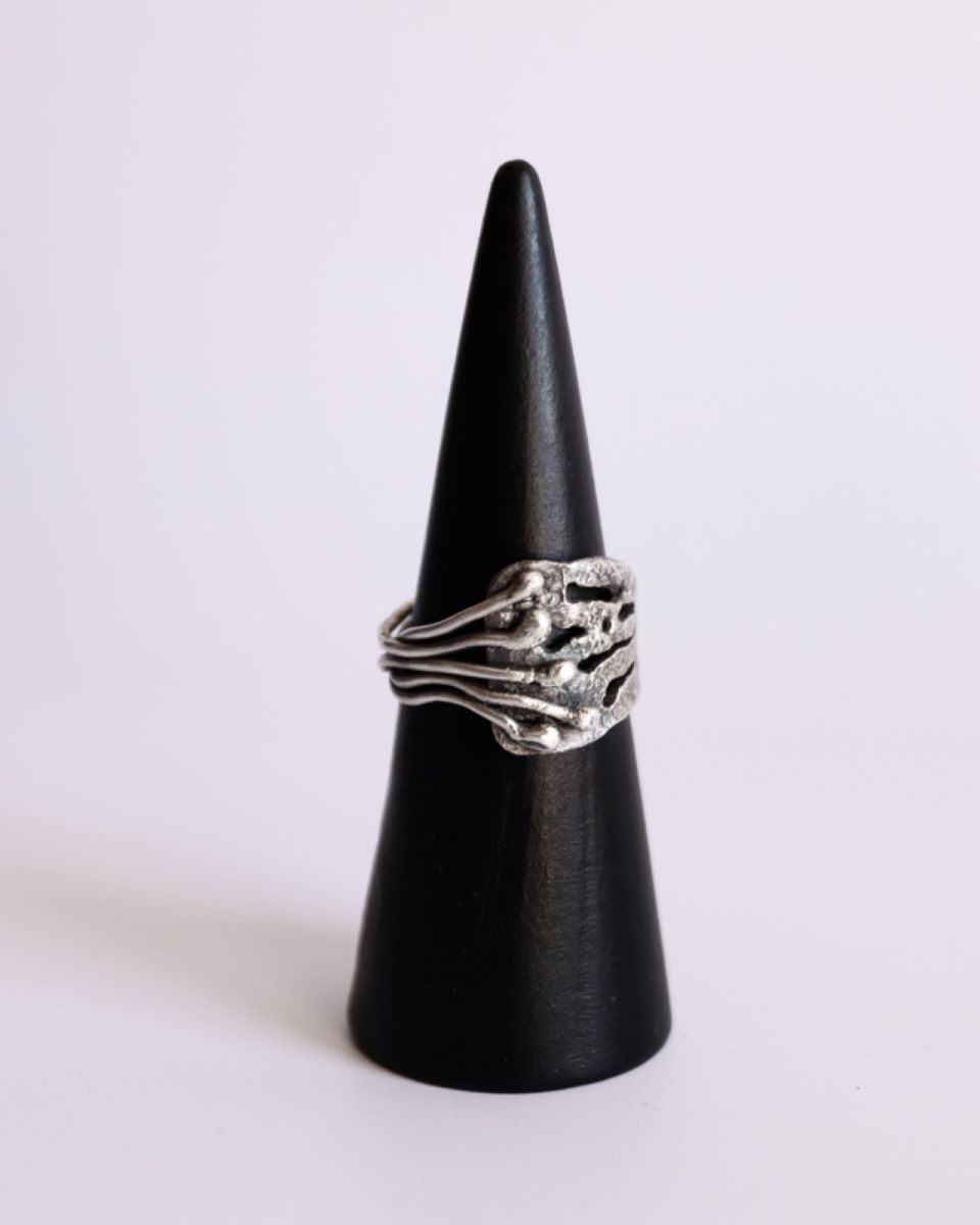 Bague Corset, bague en argent fait main par Maryjou — vue 5
